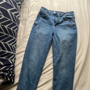 American eagel mom jeans